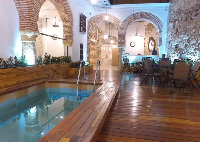 Bourbon St Hostal Boutique