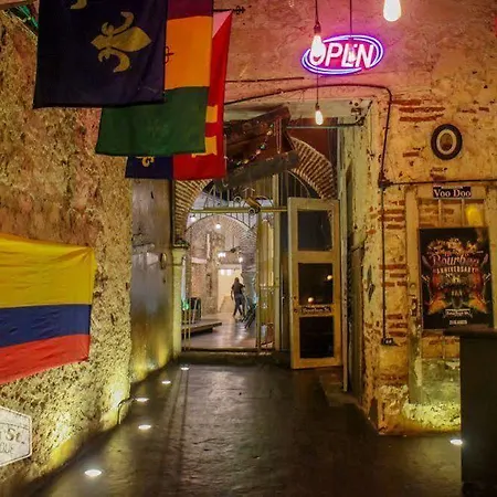 Hostel Bourbon St Boutique