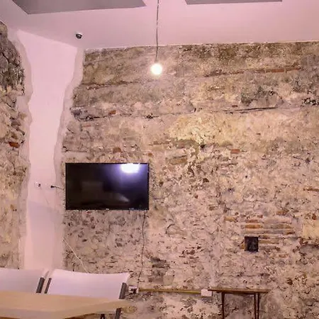 Hostel Bourbon St Boutique
